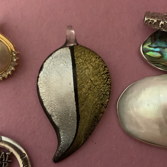 Four beautiful pendants, nice selection - Picture 5 of 8